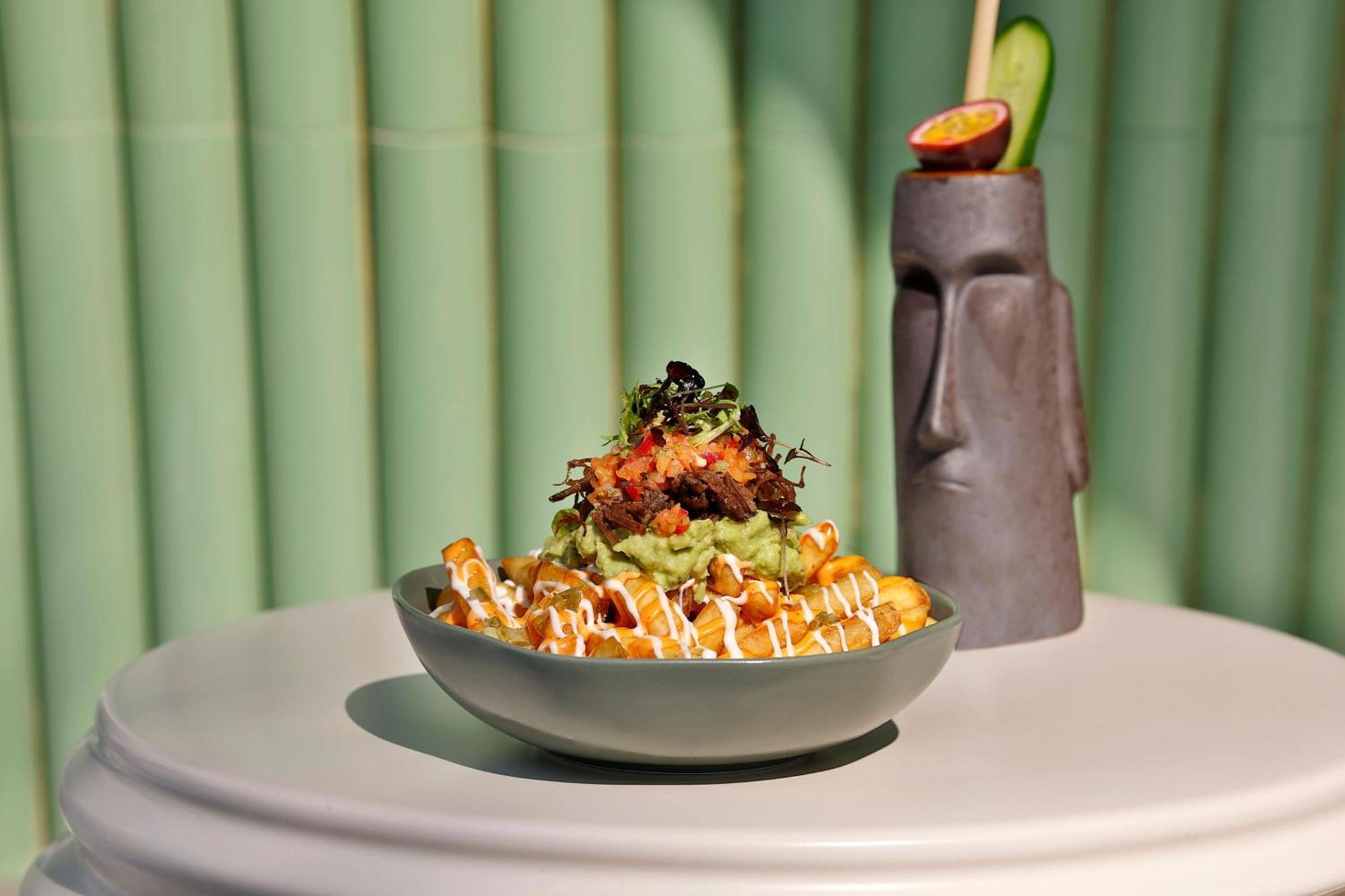 Marriott Resort Palm Jumeirah, Дубай Экстерьер фото A poke bowl