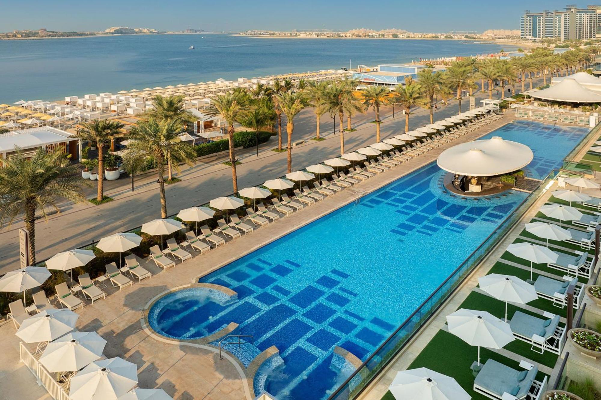 Marriott Resort Palm Jumeirah, Дубай Экстерьер фото The Palm Beach Pool