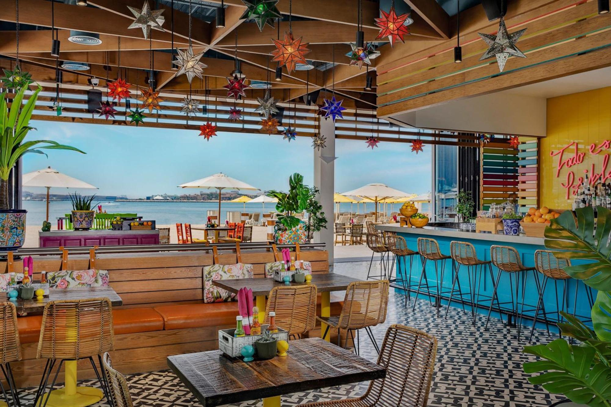 Marriott Resort Palm Jumeirah, Дубай Экстерьер фото The rooftop bar at the Hotel Indigo San Diego